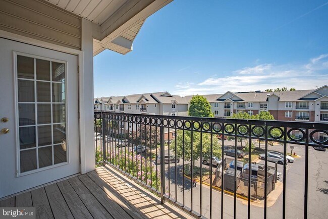 Building Photo - 1580 Spring Gate Dr.