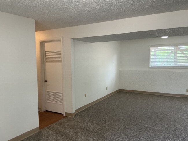 Building Photo - 5710 Eldora Dr