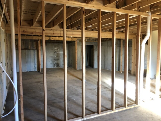 Building Photo - Open living concept- 3BR/2BA with unfinished basement