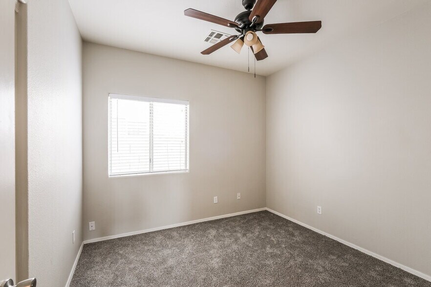 Building Photo - 3402 N 129th Dr