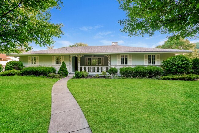 Primary Photo - 9548 Brookside Dr