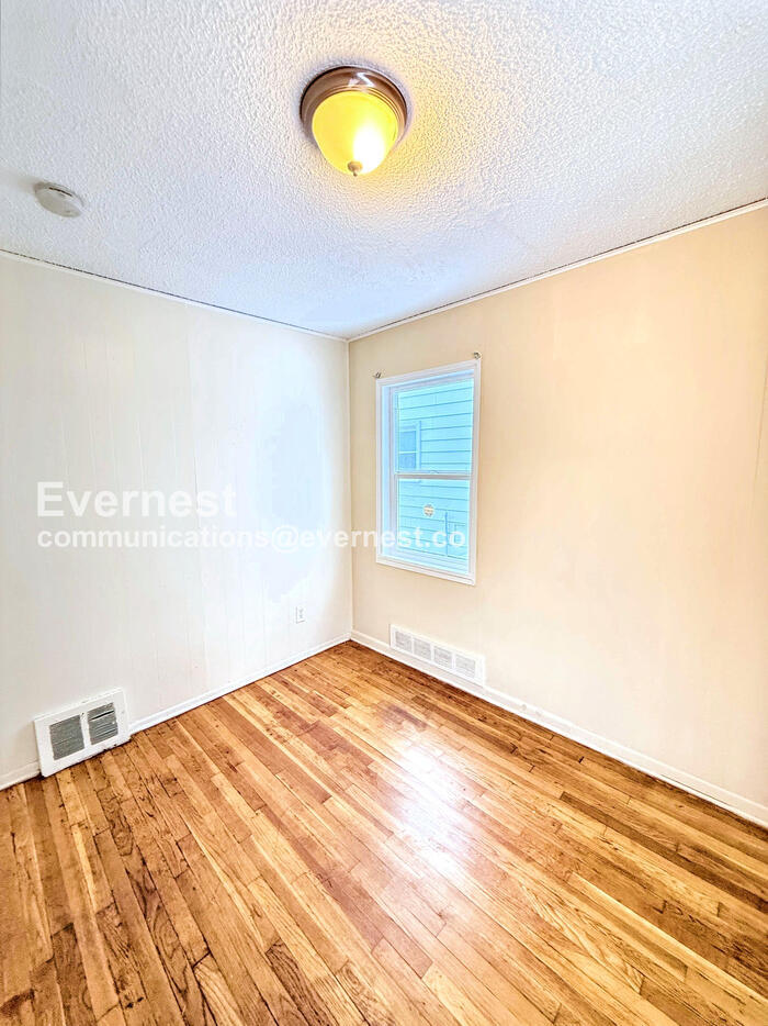 Building Photo - 19449 W Chicago