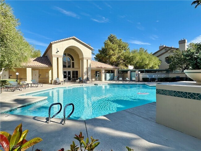 Building Photo - 5415 W Harmon Ave