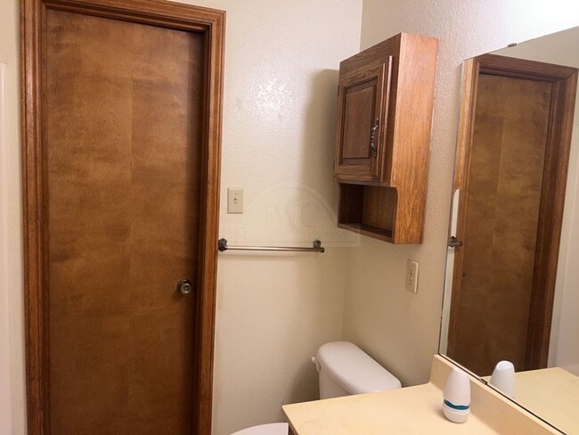 Building Photo - 2013 Windward Dr