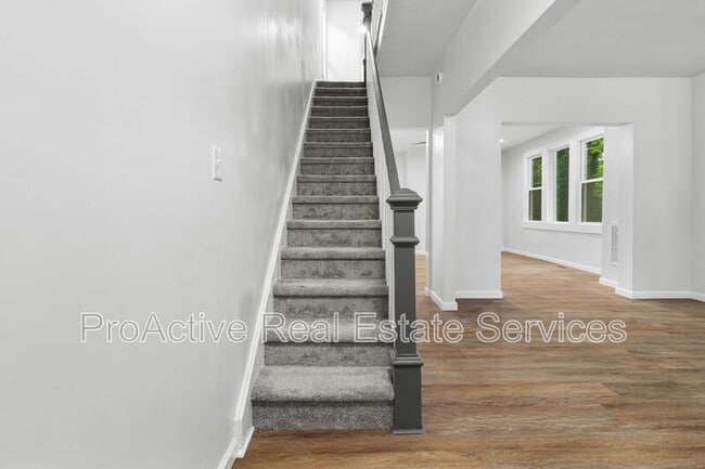 Building Photo - 943 Washington Ave