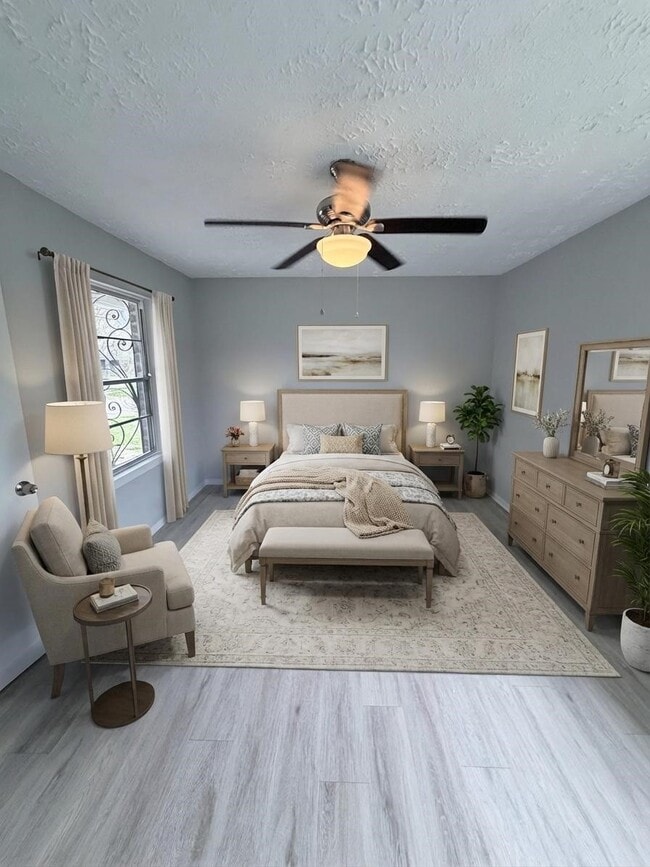 Building Photo - 5902 Willow Glen Dr