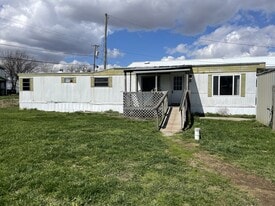 Building Photo - 984 Caldwell Ave