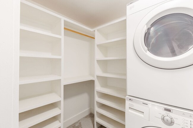 Building Photo - Heart of Eagle 4 Bed 2 Bath Home