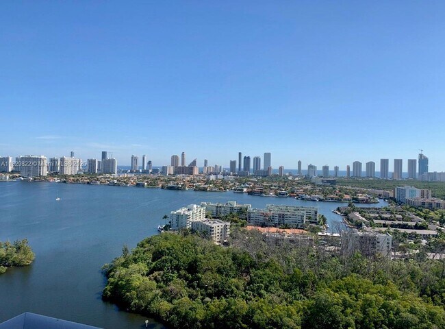 Building Photo - 16385 Biscayne Blvd