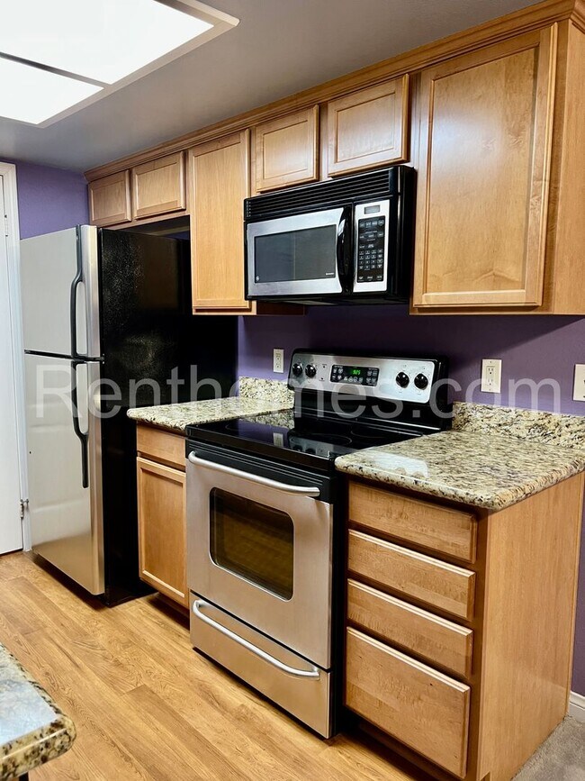 Building Photo - 12039 Alta Carmel Ct