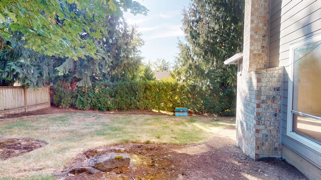 Building Photo - Prime Mountain Park Location! Minutes to D...