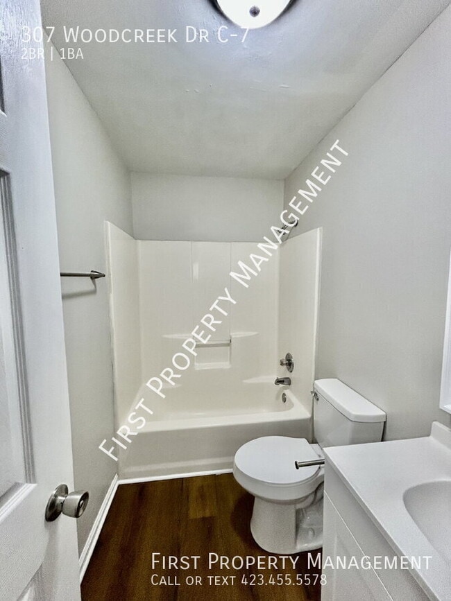 Building Photo - 307 Woodcreek Rd