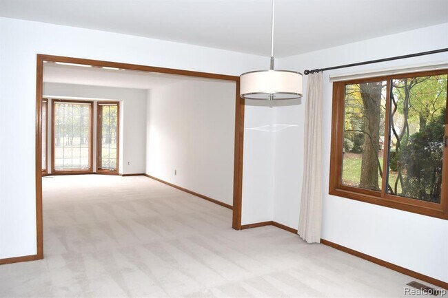 Building Photo - 1312 Kingspath Dr