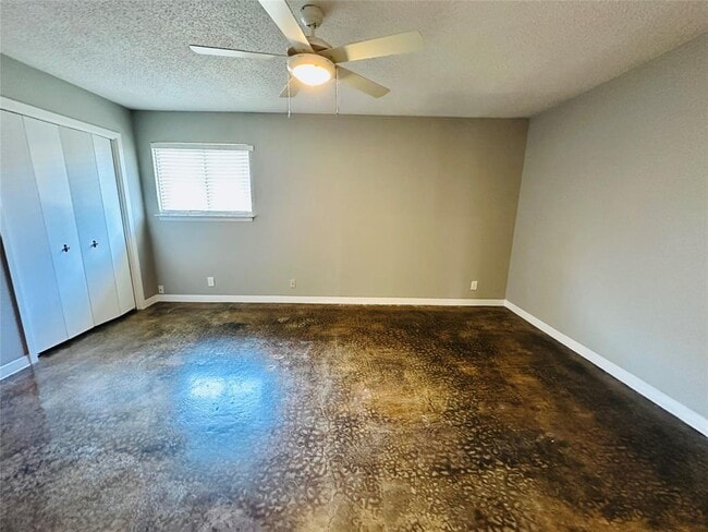 Building Photo - 3418 Willowrun Dr