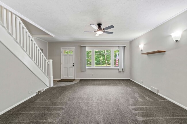Building Photo - AVAILABLE NOW! Don't miss this amazing 3-bedroom with a RIVERFRONT view in Brackenridge!