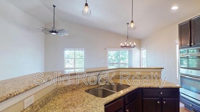 Building Photo - 1097 Antrim Loop