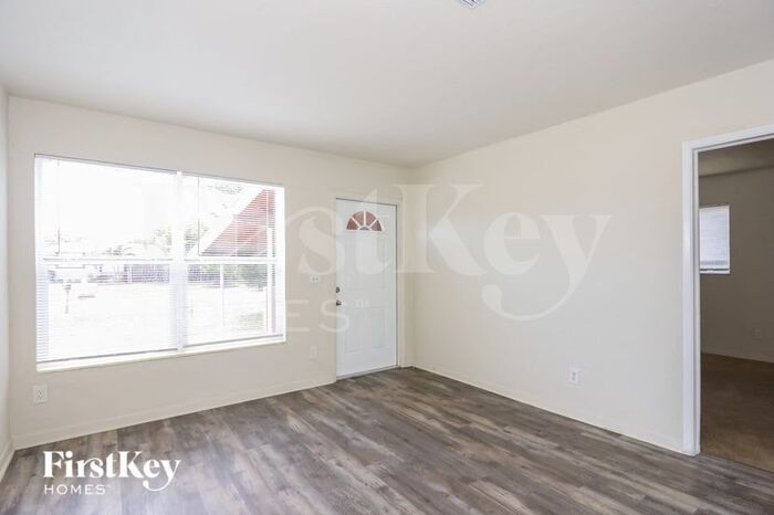 Building Photo - 6505 Flagler St