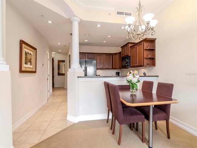 Building Photo - 13941 Clubhouse Dr