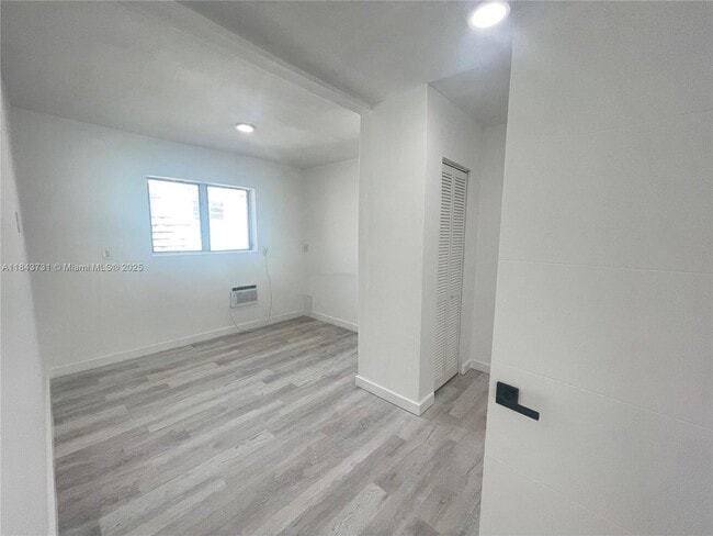 Building Photo - 316 Surfside Blvd