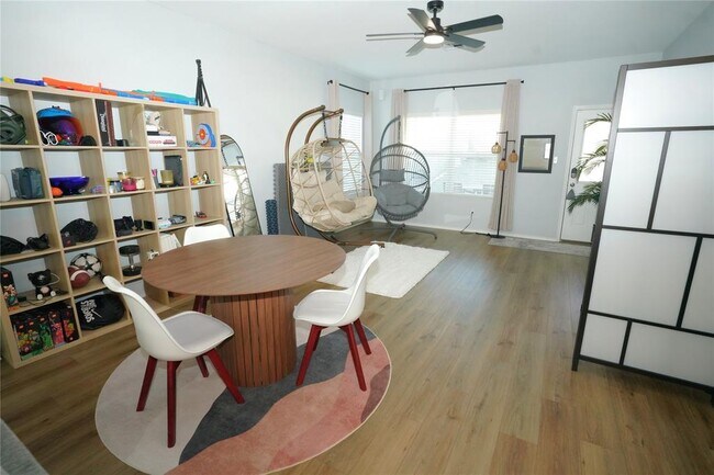 Building Photo - 8014 Purple Aster Pass