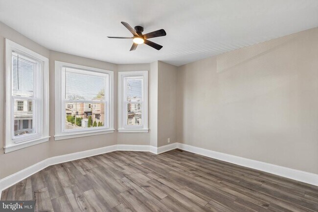 Building Photo - 5536 Pine St