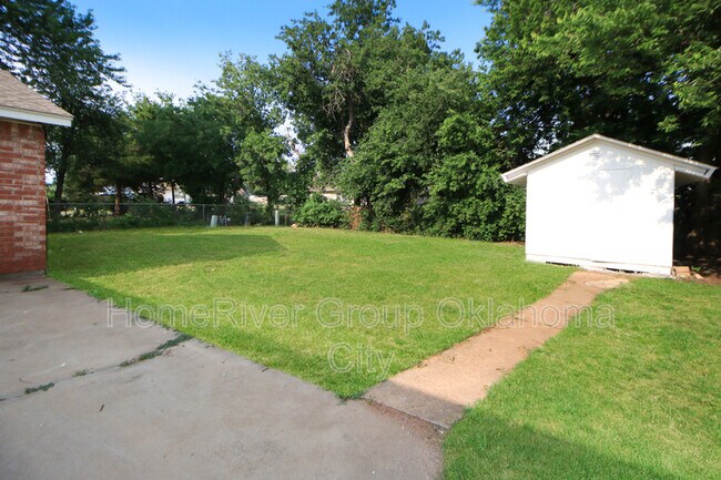 Building Photo - 912 Craig Dr