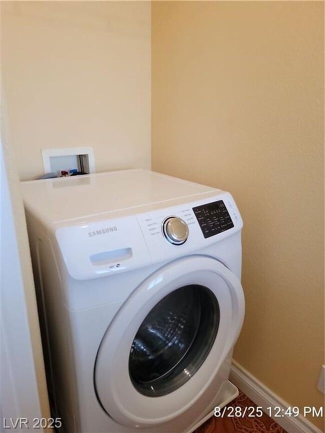 Building Photo - COMING SOON - Ready no later than Mid March