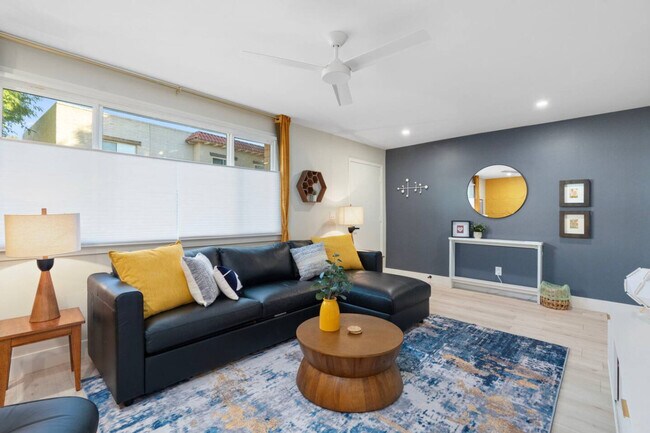 Building Photo - 6957 E Osborn Rd