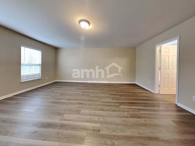 Building Photo - 5034 Ballantine Dr