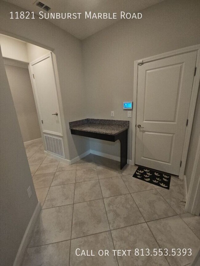 Building Photo - 11821 Sunburst Marble Rd