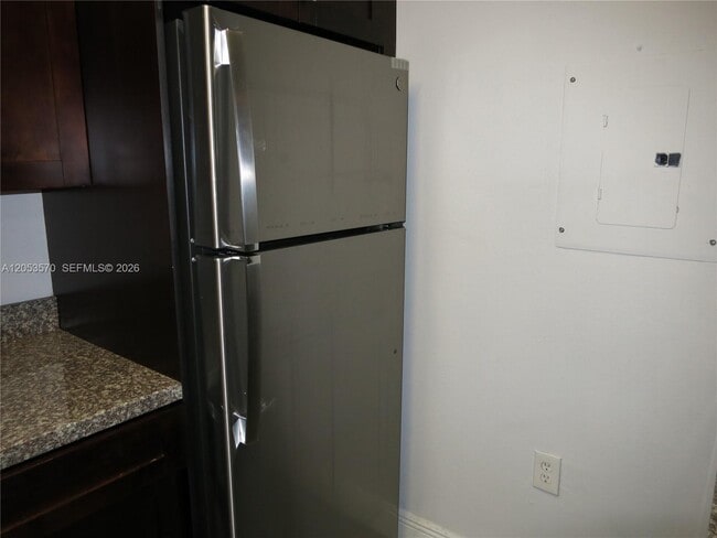 Building Photo - 10440 SW 156th Ct