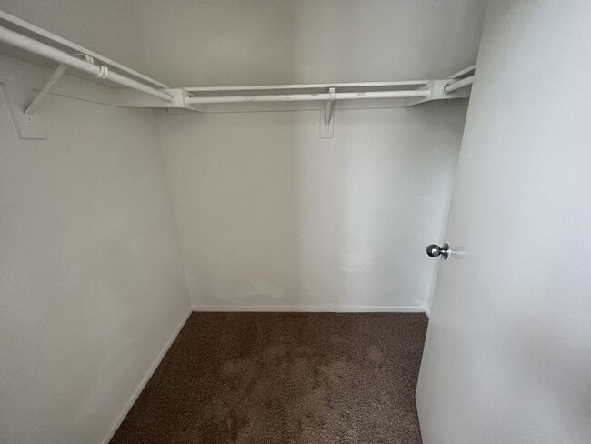 Building Photo - 46 Rainwood