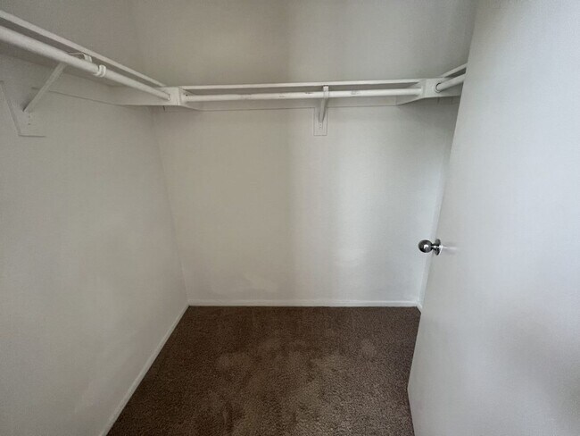 Building Photo - Amazing one bedroom condo in desirable Aliso Viejo
