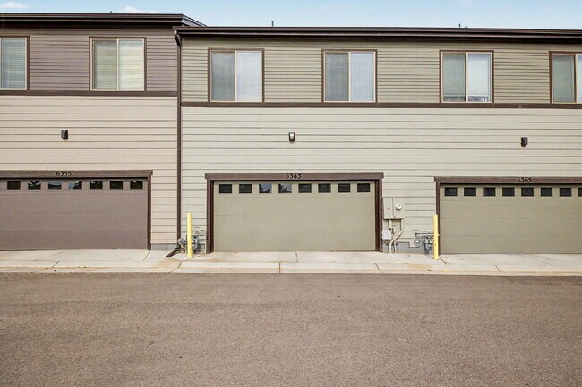 Building Photo - 6363 Nelson St