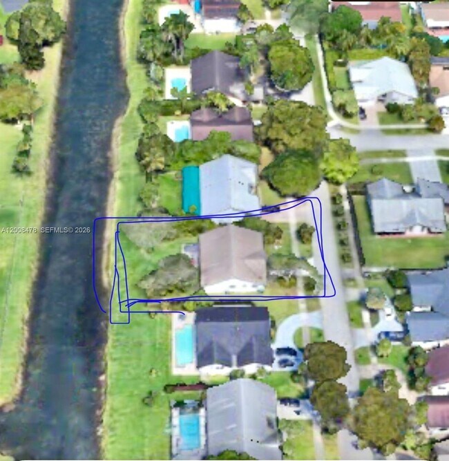 Building Photo - 9400 SW 103rd Ave