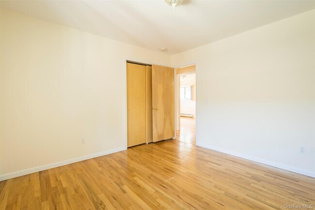 Building Photo - 11 7th St