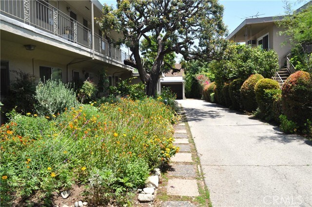 Building Photo - 504 S Euclid Ave