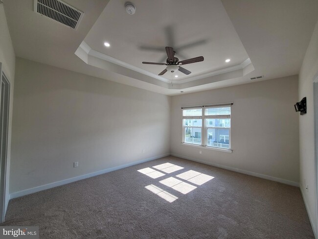 Building Photo - 430 Paperbark Sq