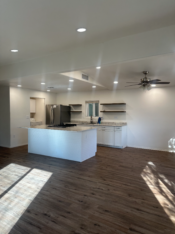 Building Photo - 685 Ocotillo Cir