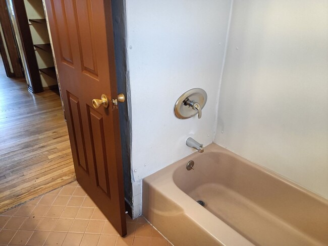 Building Photo - 7308-7312 W Mill Rd