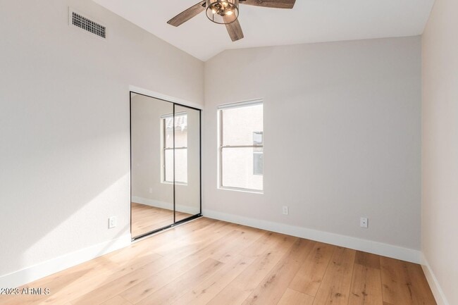 Building Photo - 4 BEDROOM 2.5 BATH 2 STORY LOVELY HOME 2,041 SQ FT SINGLE FAMILY HOME