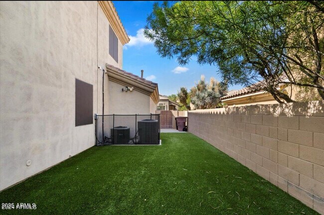 Building Photo - 12279 E Kalil Dr