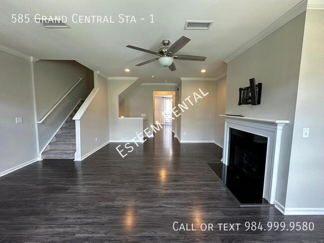Building Photo - 585 Grand Central Sta