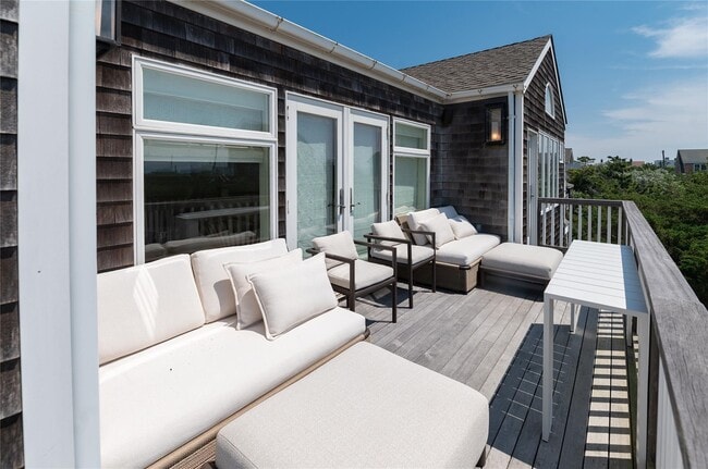 Building Photo - 1005 Surf View Walk
