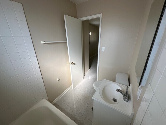 Building Photo - 936 W Foothill Blvd