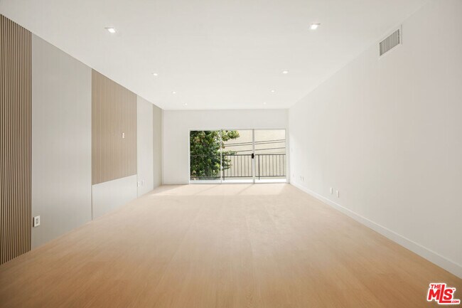 Building Photo - 10630 Wilkins Ave