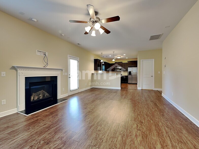 Building Photo - 524 McCarthy Dr