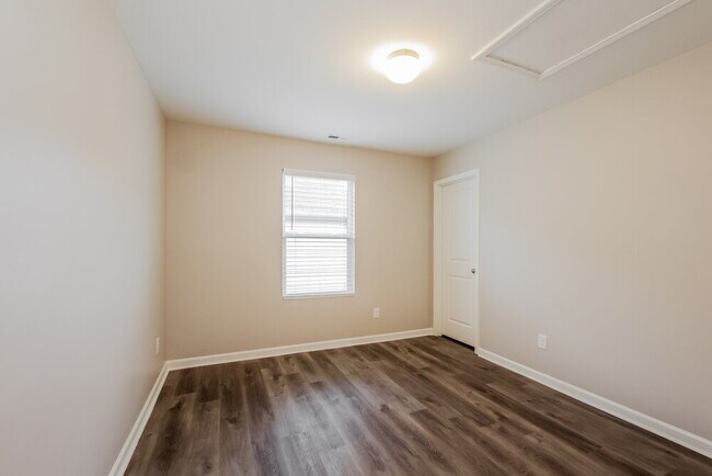 Building Photo - 4014 Tersk Dr