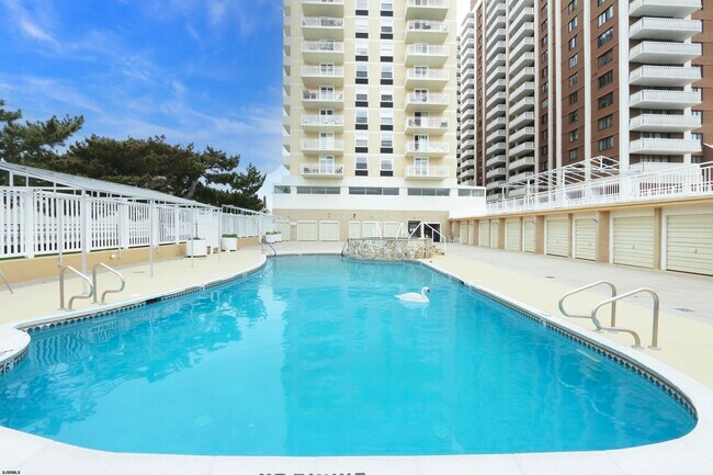 Building Photo - 101 S Plaza Pl