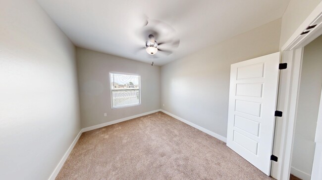 Building Photo - 5109 W Grey Ghost Rd